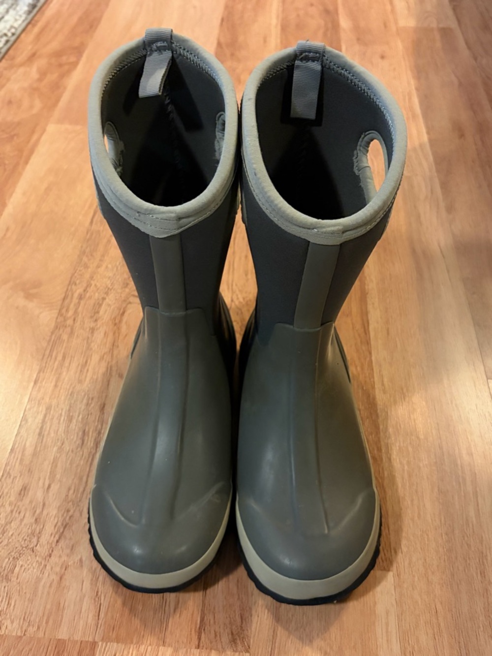 Classic Olive Green Kids Rain Boots with Gray Trim
